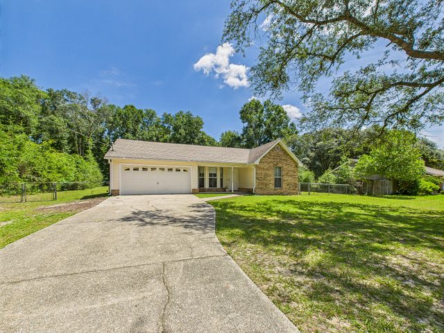 422 John King Road, Crestview, FL 32539