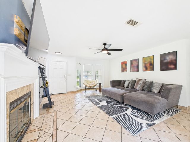 422 John King Road, Crestview, FL 32539