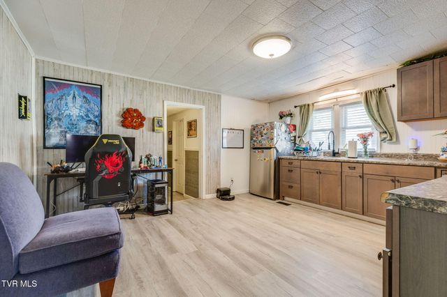 120 Danville Avenue, Bristol, VA 24201