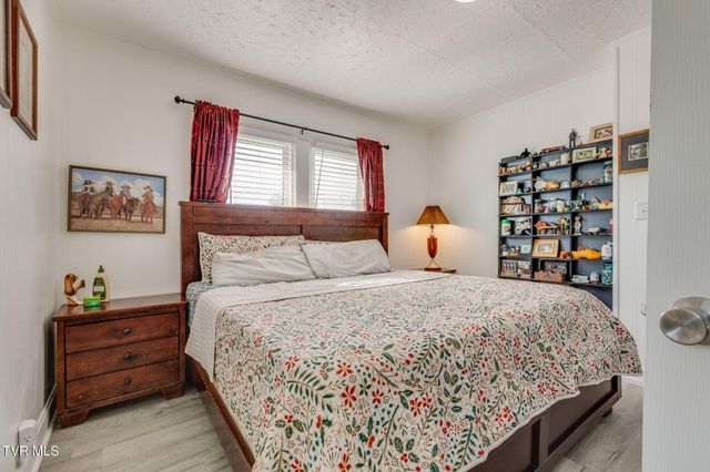 120 Danville Avenue, Bristol, VA 24201