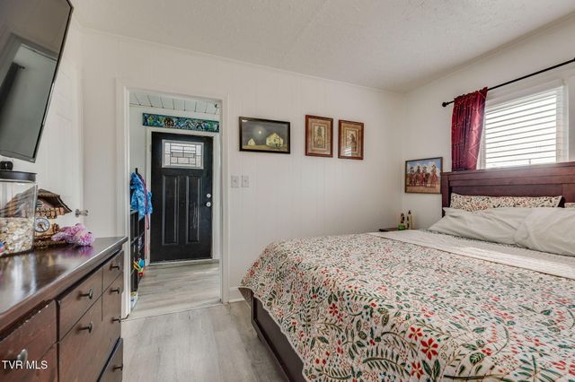 120 Danville Avenue, Bristol, VA 24201