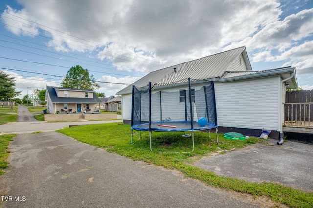 120 Danville Avenue, Bristol, VA 24201