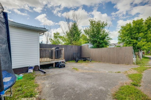 120 Danville Avenue, Bristol, VA 24201