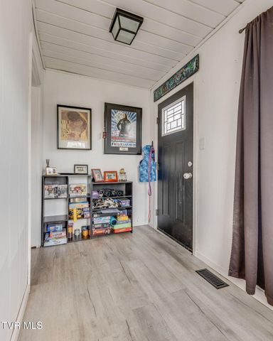 120 Danville Avenue, Bristol, VA 24201