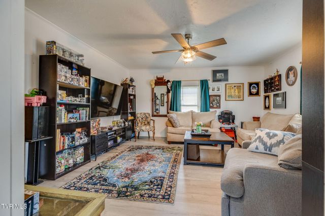 120 Danville Avenue, Bristol, VA 24201