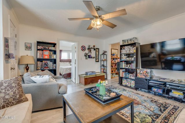 120 Danville Avenue, Bristol, VA 24201