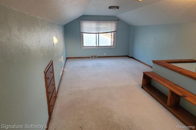 1937 Allard Avenue, Grosse Pointe Woods, MI 48236