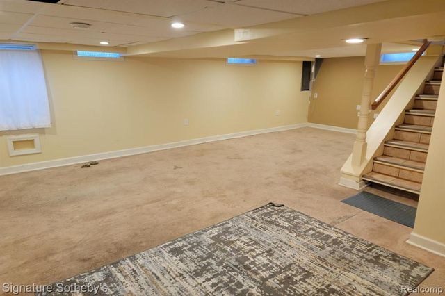 1937 Allard Avenue, Grosse Pointe Woods, MI 48236