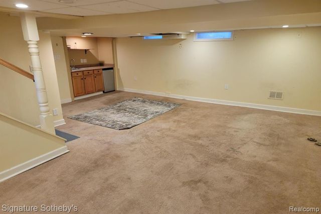 1937 Allard Avenue, Grosse Pointe Woods, MI 48236