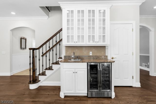 24 Chelsea Ct, Bernards Twp., NJ 07920