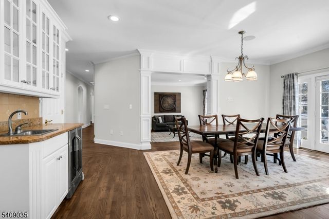 24 Chelsea Ct, Bernards Twp., NJ 07920