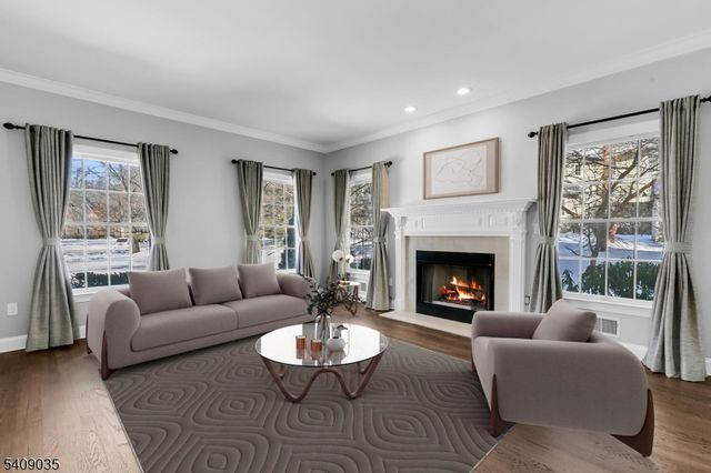 24 Chelsea Ct, Bernards Twp., NJ 07920