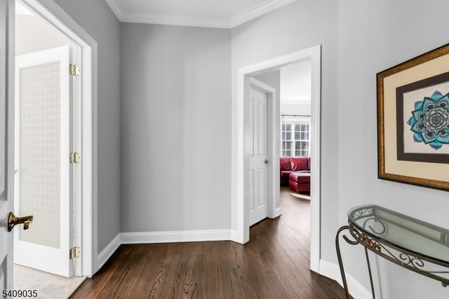 24 Chelsea Ct, Bernards Twp., NJ 07920