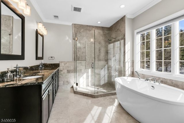 24 Chelsea Ct, Bernards Twp., NJ 07920