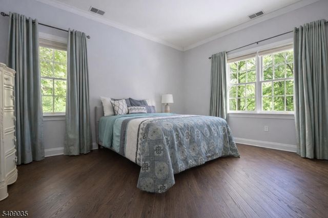 24 Chelsea Ct, Bernards Twp., NJ 07920