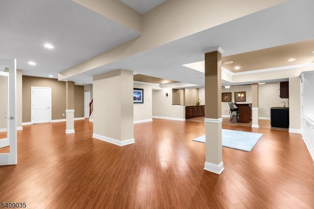 24 Chelsea Ct, Bernards Twp., NJ 07920