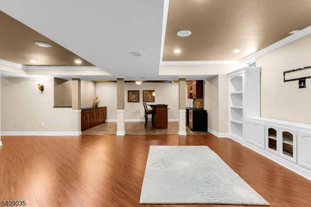 24 Chelsea Ct, Bernards Twp., NJ 07920