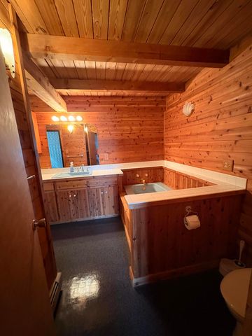 23 Kessel Park Road, Keeseville, NY 12944