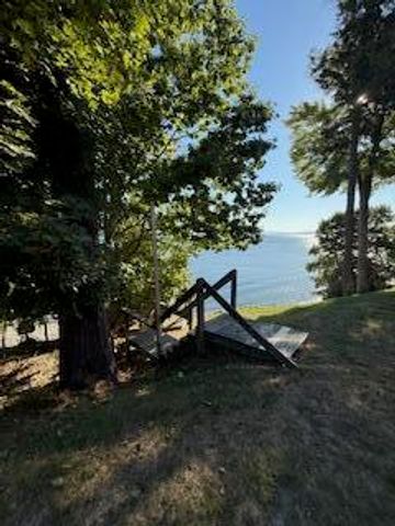 23 Kessel Park Road, Keeseville, NY 12944