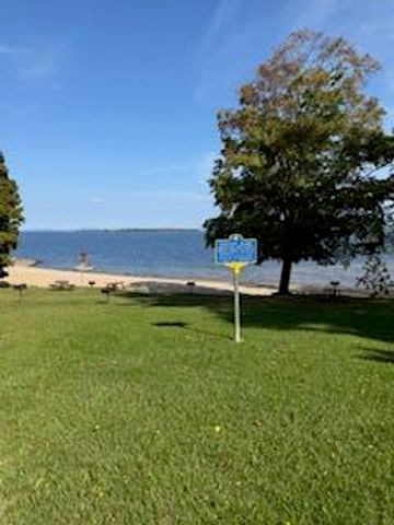 23 Kessel Park Road, Keeseville, NY 12944