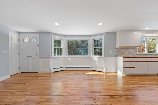 200 Lumbert Mill Rd, Barnstable, MA 02632