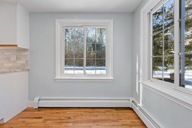 200 Lumbert Mill Rd, Barnstable, MA 02632