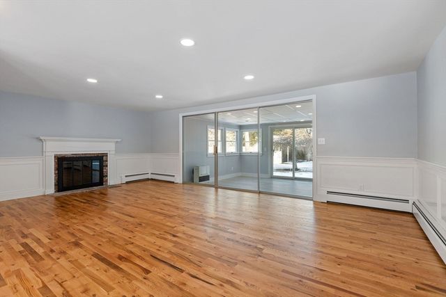 200 Lumbert Mill Rd, Barnstable, MA 02632