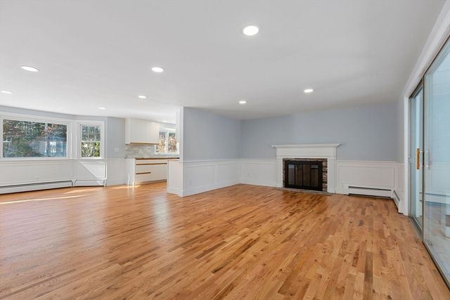 200 Lumbert Mill Rd, Barnstable, MA 02632