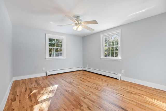 200 Lumbert Mill Rd, Barnstable, MA 02632