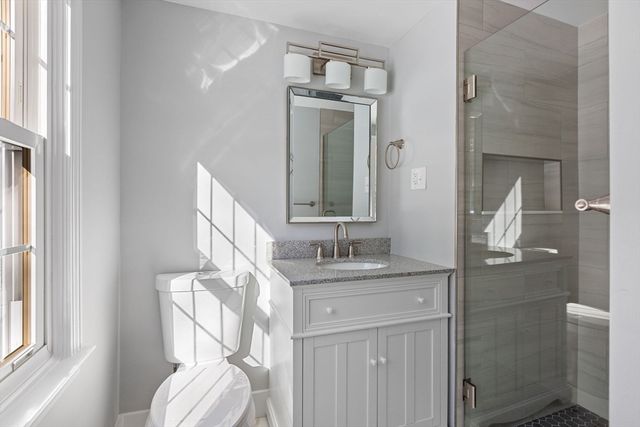 200 Lumbert Mill Rd, Barnstable, MA 02632