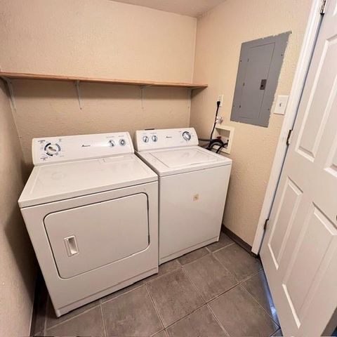 8249 Ward Parkway, Kansas City, MO 64114