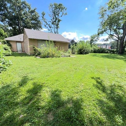 8249 Ward Parkway, Kansas City, MO 64114