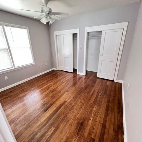 8249 Ward Parkway, Kansas City, MO 64114