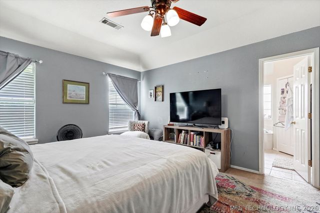 10726 E 115th Place S, Bixby, OK 74008