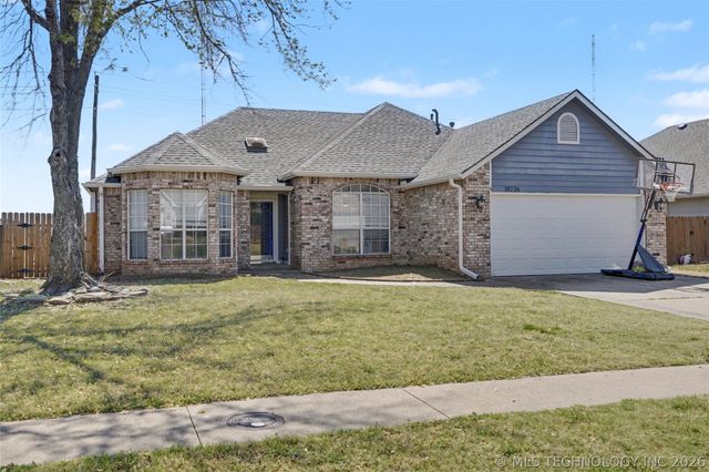10726 E 115th Place S, Bixby, OK 74008