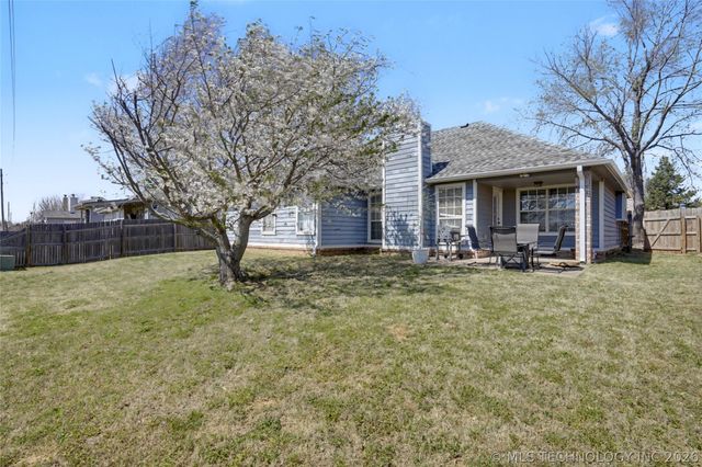 10726 E 115th Place S, Bixby, OK 74008