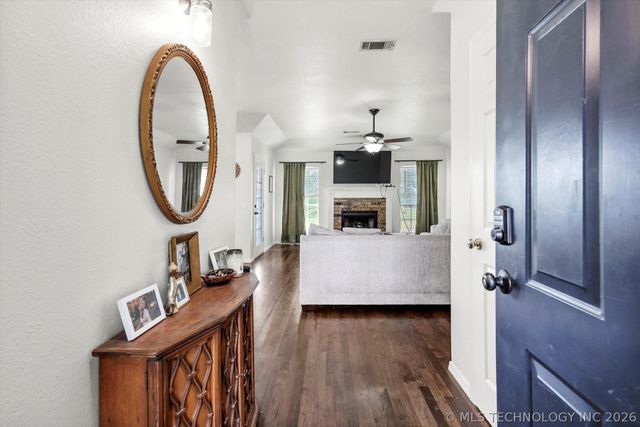 10726 E 115th Place S, Bixby, OK 74008