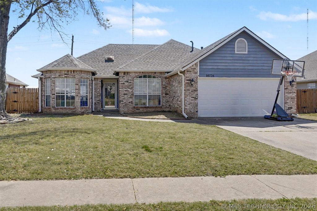 10726 E 115th Place S, Bixby, OK 74008