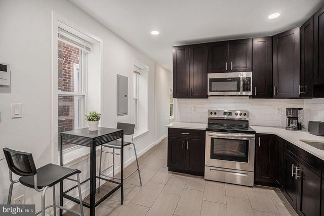 1831 POINT BREEZE AVE, Philadelphia, PA 19145