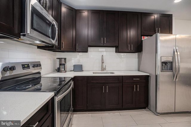 1831 POINT BREEZE AVE, Philadelphia, PA 19145