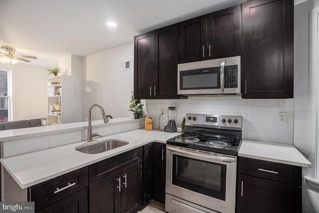 1831 POINT BREEZE AVE, Philadelphia, PA 19145