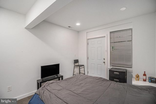 1831 POINT BREEZE AVE, Philadelphia, PA 19145