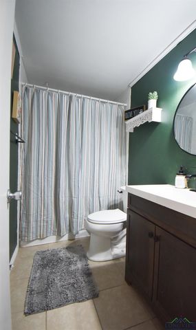 608 S Garland St, Overton, TX 75684