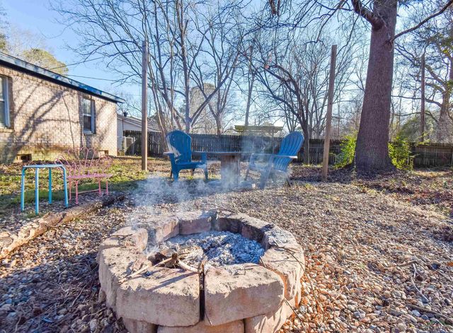 608 S Garland St, Overton, TX 75684
