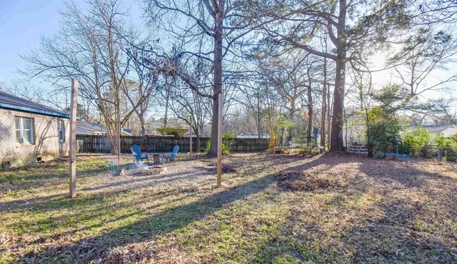 608 S Garland St, Overton, TX 75684