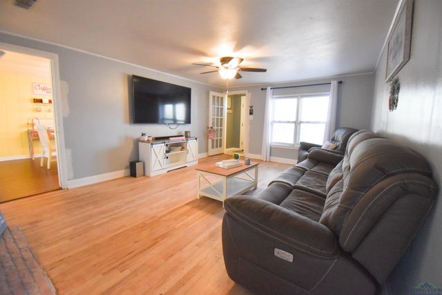 608 S Garland St, Overton, TX 75684