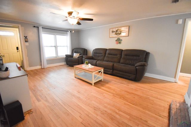 608 S Garland St, Overton, TX 75684