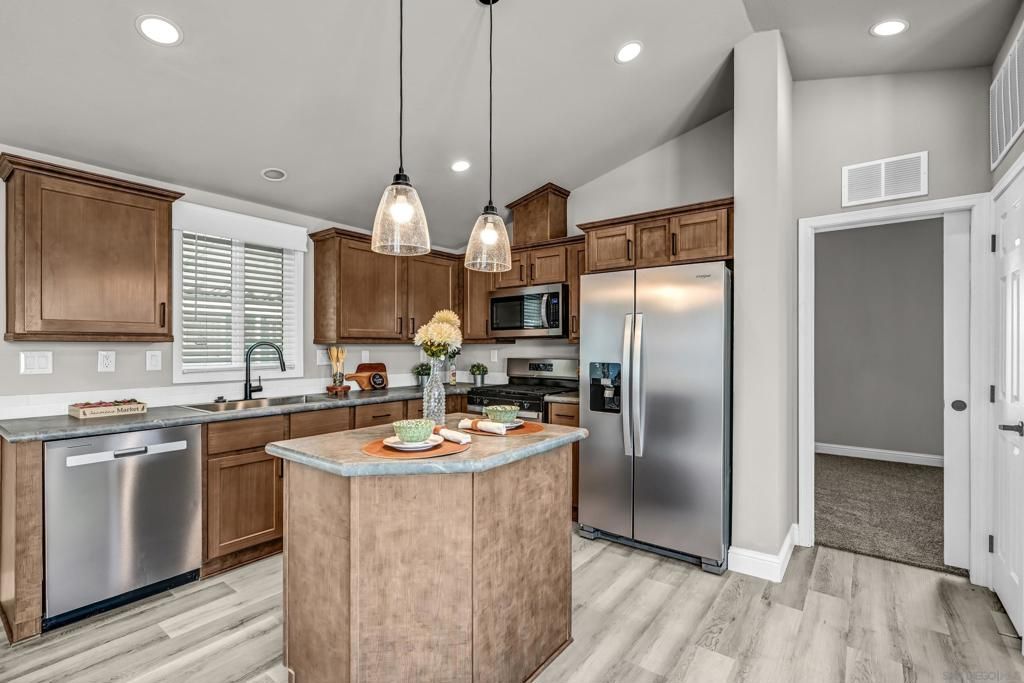 Image 11 of property listing at 1174 E Main St. 31, El Cajon, CA 92021