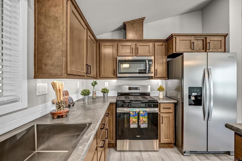 Image 14 of property listing at 1174 E Main St. 31, El Cajon, CA 92021