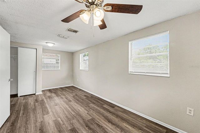 10112 N LANTANA AVENUE, Tampa, FL 33612